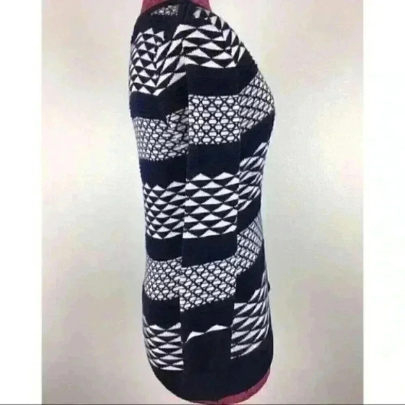 New Merona Cardigan Sweater Size Xs Geometric NWOT - Picture 3 of 8
